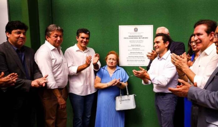 Deputado Eliel Faustino celebra inauguração da 1ª Escola de Turismo do Brasil em Belém