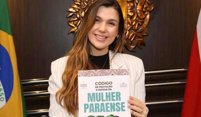 Deputada Paula Titan sobre o Código de Defesa da Mulher Paraense: "importante e histórico documento"