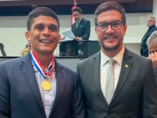 Ronie Silva entrega Medalha Mérito Cabanagem a prefeitos de Primavera e Santa Bárbara