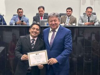 Na manhã desta quinta-feira (19), o deputado estadual Eliel Faustino (União Brasil) participou da tradicional sessão solene de entrega