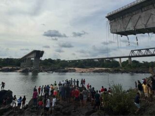 Ponte que liga Tocantins a Maranhão desaba; duas pessoas morreram