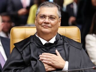 Ministro Flávio Dino suspende pagamento de R$ 4,2 Bilhões em emendas e solicita investigação da PF