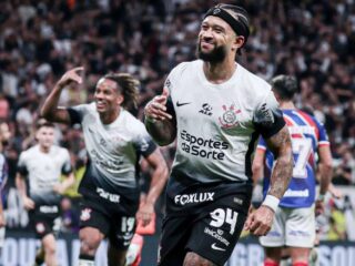 Corinthians domina e vence Bahia por 3 a 0 com show de Depay