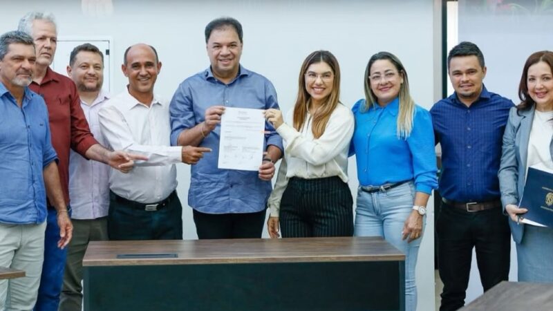 Chicão celebra implantação de Curso Superior de Tecnologia em Gestão Pública em Canaã dos Carajás