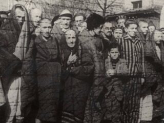 O Holocausto Nazista e o Campo de Auschwitz