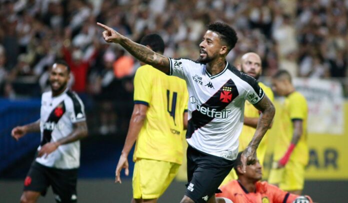 Vasco vence Madureira por 2 x 0 e estreia novo time principal com vitória no Carioca