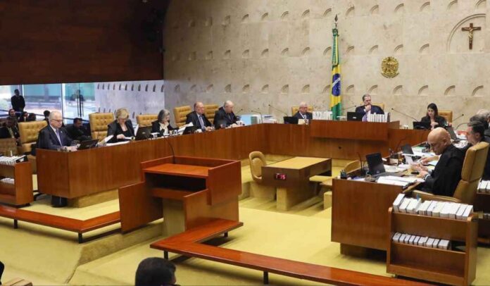 9 em cada 10 juízes brasileiros ganharam mais que os ministros do STF em 2024