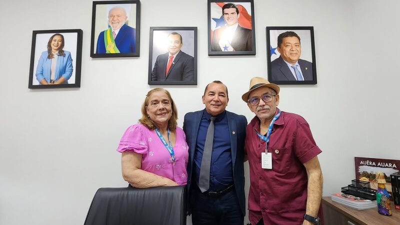 Deputado Elias Santiago reforça diálogo com lideranças em agenda na Alepa