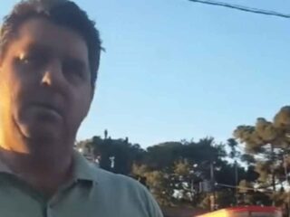 Prefeito discute com PM para evitar reboque de carro: 'Quer guerra?'