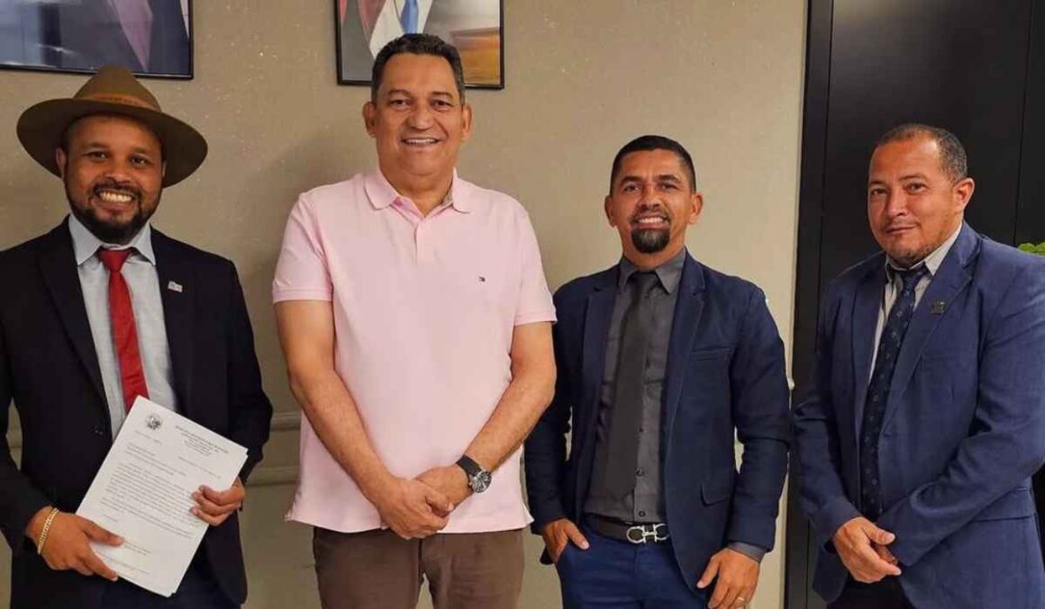 Em agenda, deputado Torrinho Torres recebe lideranças paraenses em seu gabinete na Alepa