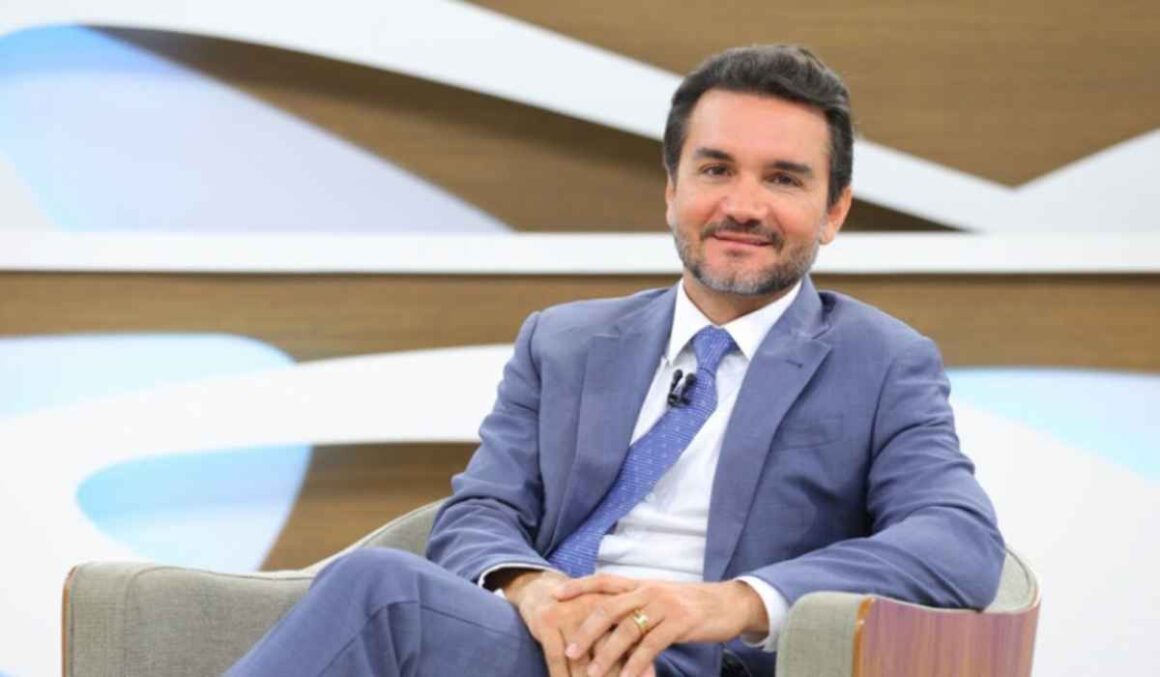 Ministro Celso Sabino diz que União Brasil apoiará reeleição de Lula, mesmo com Caiado pré-candidato