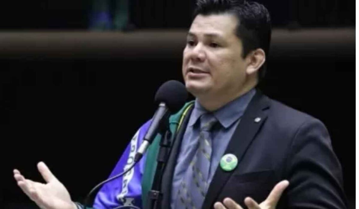 Deputado pede desculpas por desejar morte de Lula: 'Exagerei'