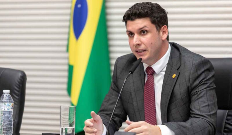 Deputado Rafael Saraiva é condenado por agredir mulher negra com pedaço de madeira