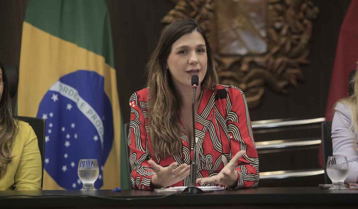 Paula Titan apresenta projetos para ampliar direitos de indígenas e fomentar economia sustentável