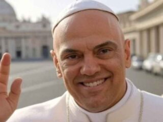 Deputado faz piada com a morte do papa Francisco nas redes sociais