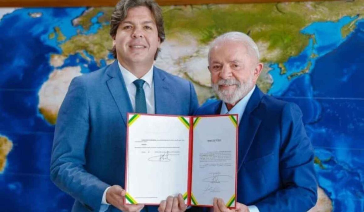 Lula dá posse a Frederico de Siqueira Filho como ministro das Comunicações