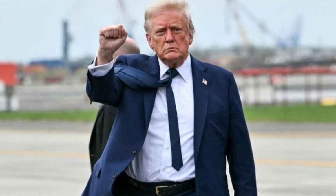 "Eu governo o país e o mundo", diz Trump, que completa 100 dias de mandato