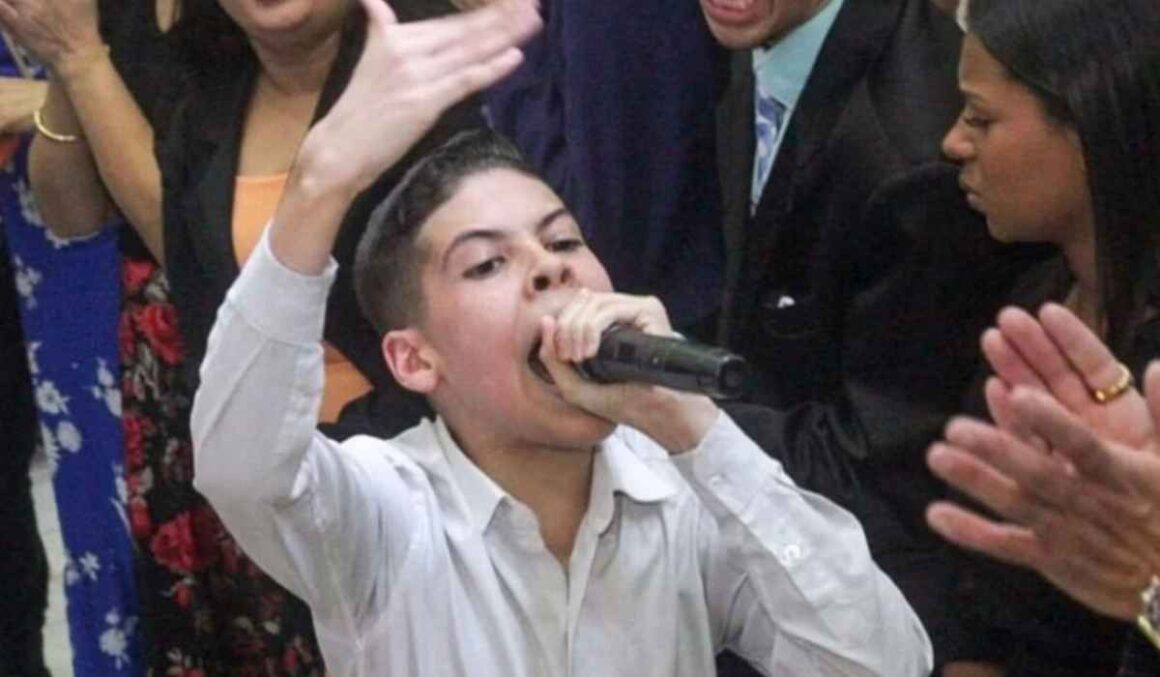 Conselho Tutelar proíbe que pastor adolescente permaneça pregando em igrejas