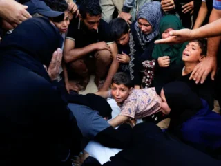 Ataques israelenses matam 76; ainda não há ajuda humanitária para o norte de Gaza sitiado