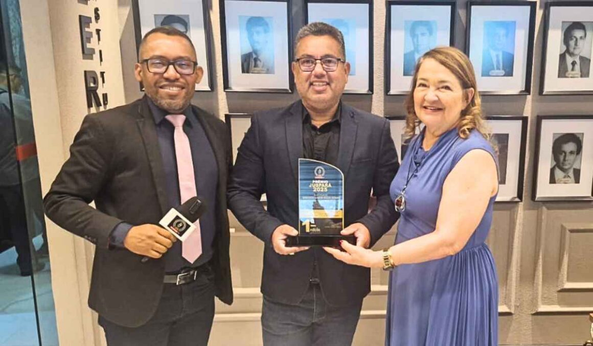 Advogado Wheviton Ramon é homenageado com o troféu da 1ª Edição do Prêmio JusPará