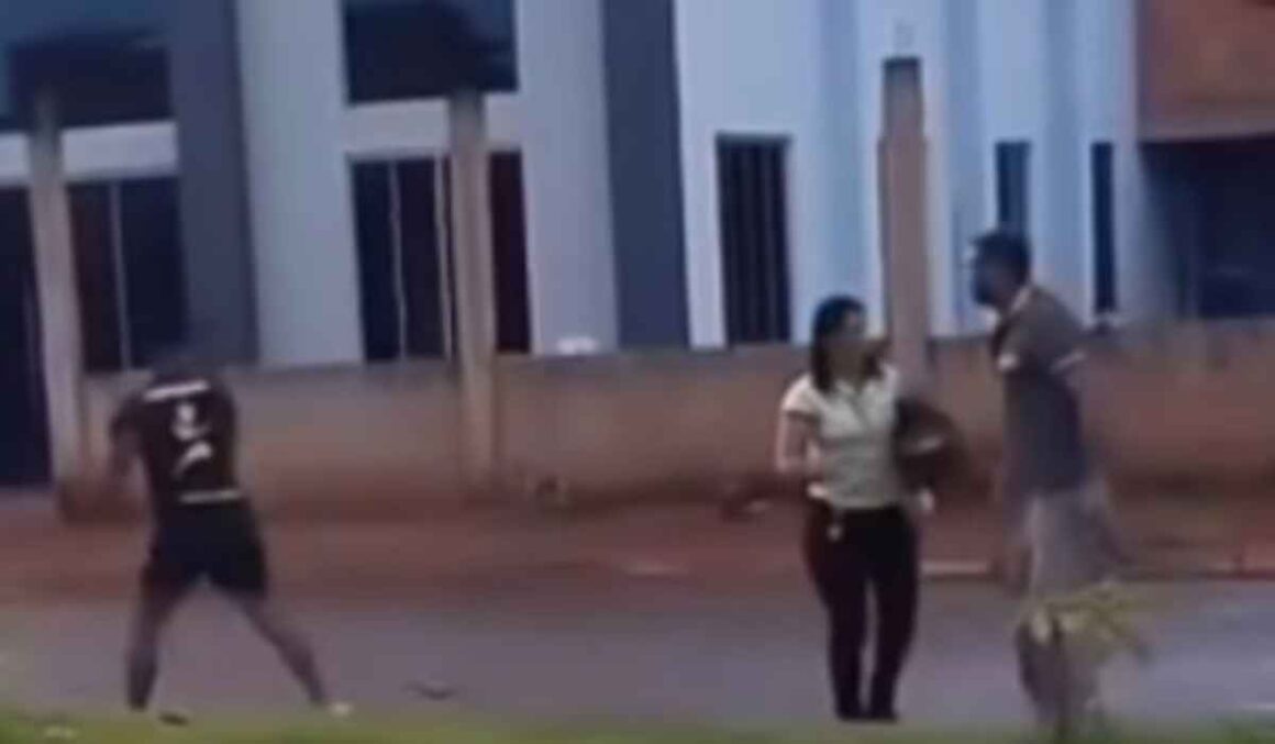 VÍDEO: Marido pega mulher com outro em moto que ele havia dado de presente