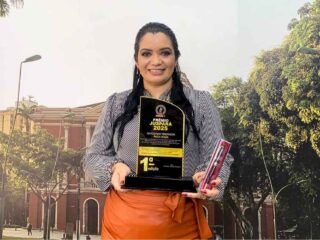 Advogada tributarista Paula Souza recebe o troféu 1ª Edição do Prêmio JusPará