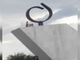 VÍDEO: Casal é flagrado fazendo sexo na Praça dos Três Poderes