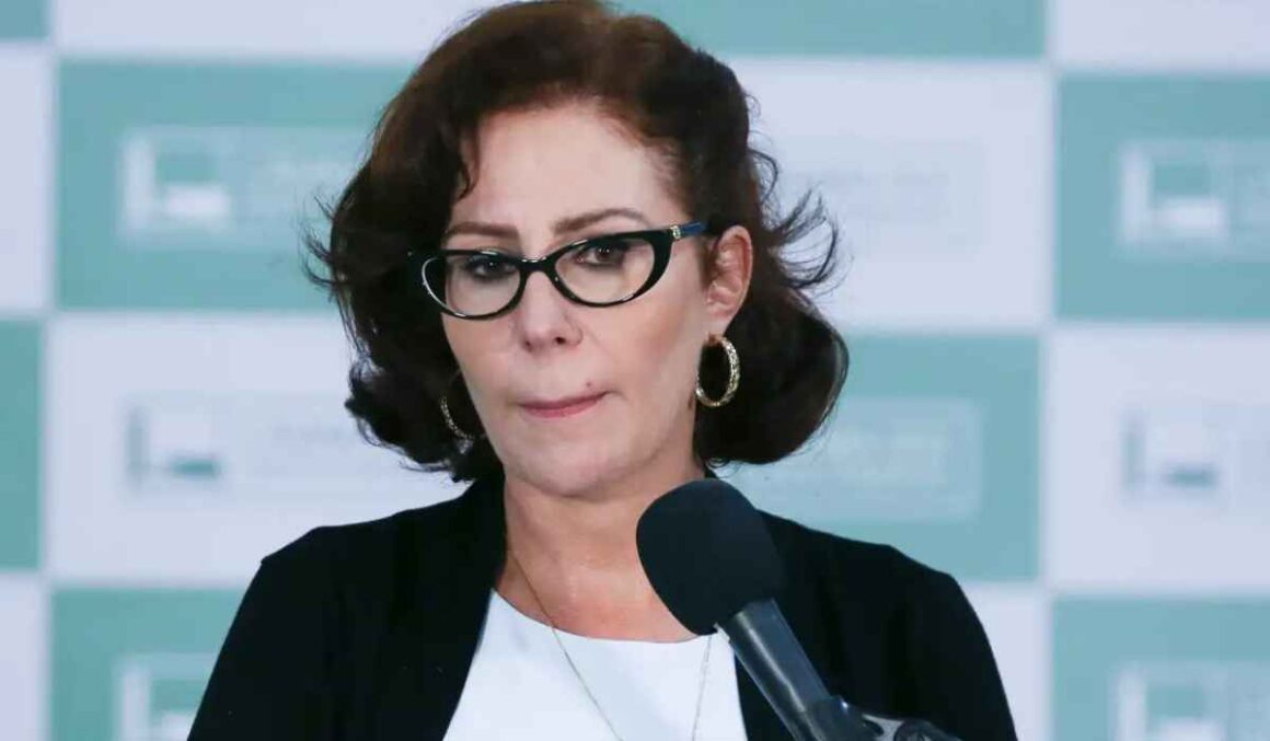 STF condena Carla Zambelli por unanimidade a 10 anos de prisão e perda do mandato