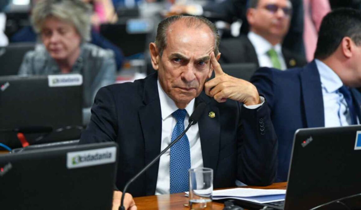 CCJ do Senado aprova fim da reeleição para presidente, prefeitos e governadores