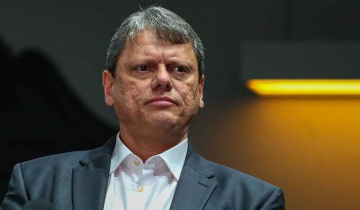 Tarcísio paga R$ 89 mi em emendas Pix a deputados, e PT lidera repasses