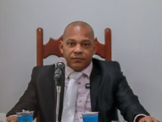 Vereador Roni Baiano propõe espaço para crianças com TEA e reforma de creche em Tailândia