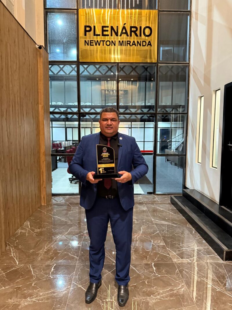 Advogado Levy Bricio recebe troféu da 1ª edição do Prêmio JusPará, da TN Brasil TV