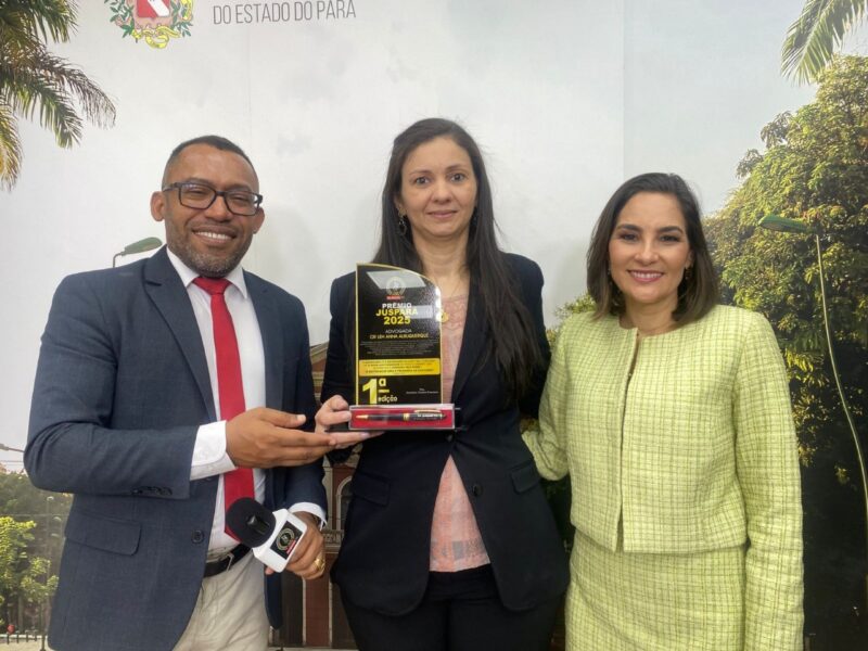 Advogada Anete Carvalho recebe troféu da 1ª Edição do Prêmio JusPará, da TN Brasil TV