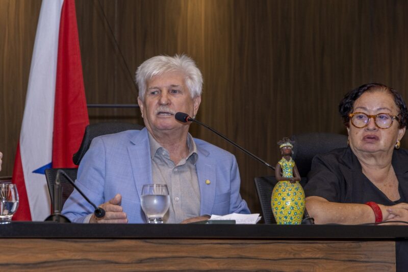 Dirceu Ten Caten em audiência pública sobre certificação de comunidades quilombolas no Pará: "momento de escuta e diálogo"