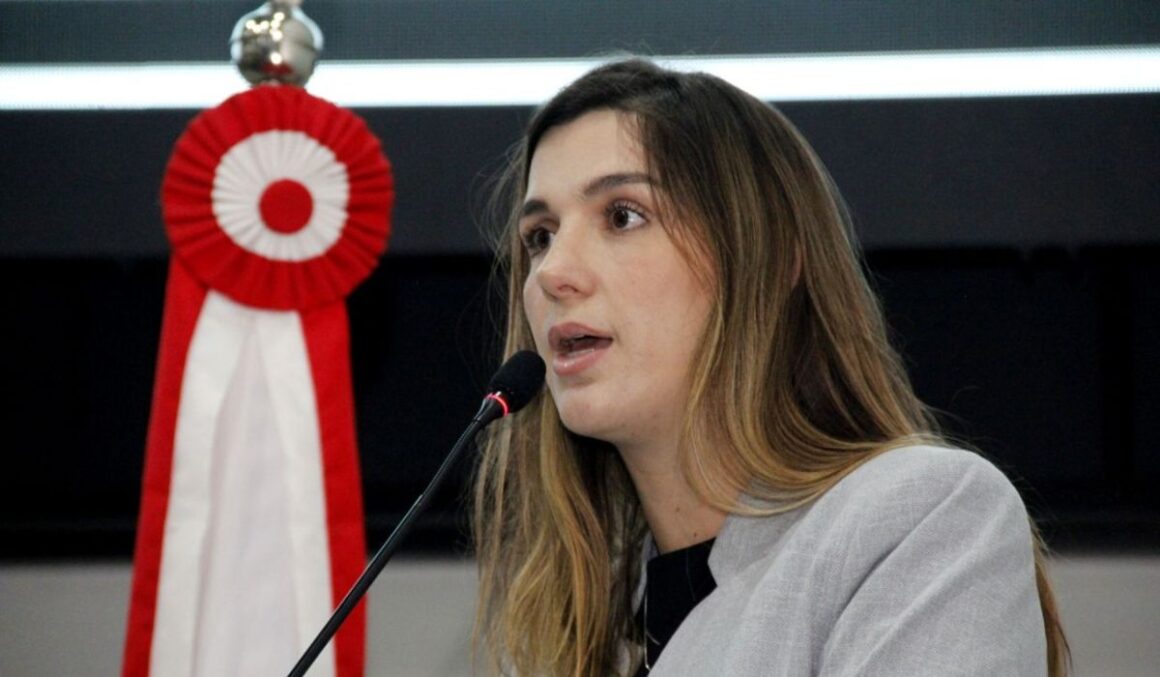 Deputada Paula Titan propõe reforma completa da Praça da Estrela em Castanhal