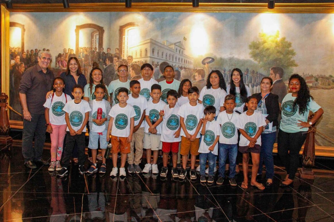 Palácio Cabanagem recebe a visita dos Estudantes do projeto 'A Força do Rio Guamá'