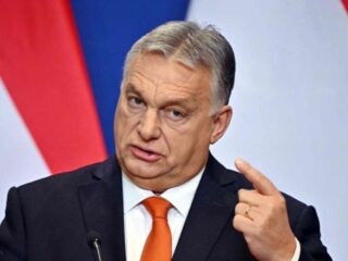 Manifestantes protestam na Hungria contra lei que ameaça imprensa e ONGs