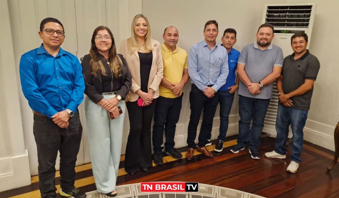 Vereadores de Salinópolis em agenda com o deputado Chicão na Alepa