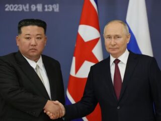 Rússia usa armas norte-coreanas em ataques à Ucrânia, violando sanções da ONU