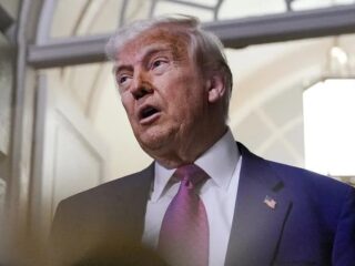 Trump dobra tarifas sobre aço, 50%, e celebra acordo com empresa japonesa