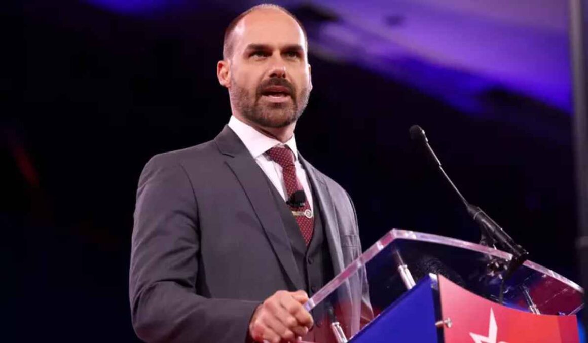 Eduardo provoca Moraes e desafia ministro a enviar pedido oficial ao governo dos EUA