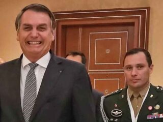 Bolsonaro fica de frente com Mauro Cid pela primeira vez desde a delação