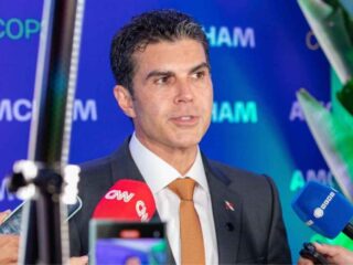 Governador Helder Barbalho não vê contradição entre COP e petróleo, mas mira mercado de carbono
