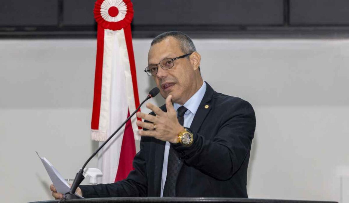Coronel Neil (PL) protocola moções por melhorias em vias e infraestrutura de Belém