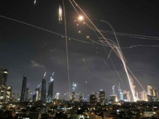 Escolta de brasileiros em Israel à Jordânia está prevista para esta segunda (16)