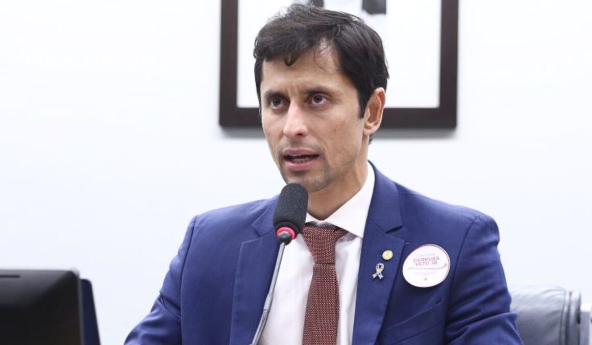 Comissão amplia desconto na conta de luz para famílias com pessoas com deficiência