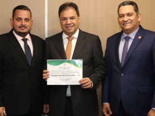 Deputado Chicão recebe título de cidadão xinguense