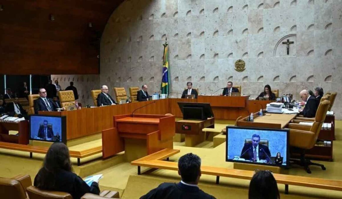 Datafolha: 58% dizem ter vergonha dos ministros do STF; 30% falam em orgulho
