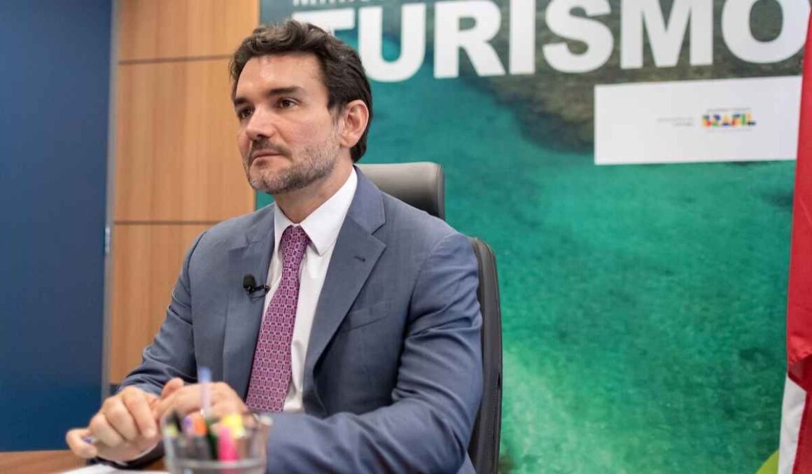 Ministro Celso Sabino disputará vaga no Senado pelo Pará em 2026