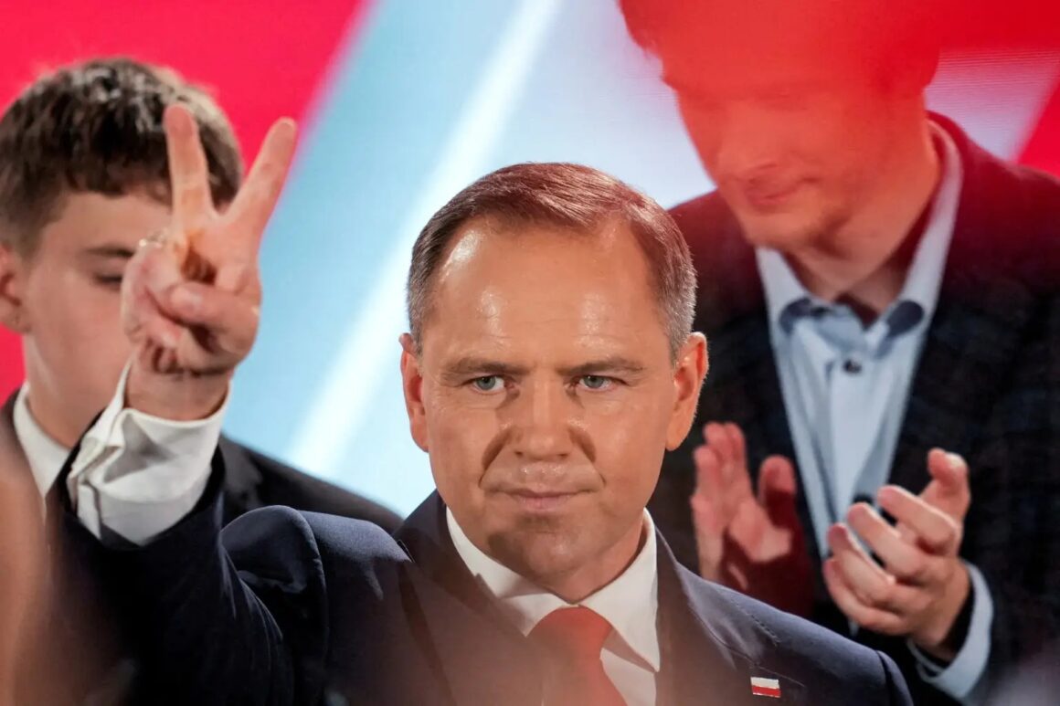 Candidato nacionalista pró-Trump vence no 2º turno para presidente da Polônia